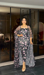 Cashmere rose printed with a rose printed robe
