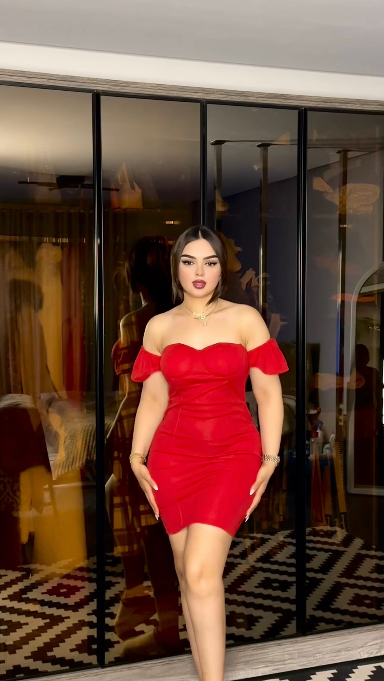 Short padded strapless dress