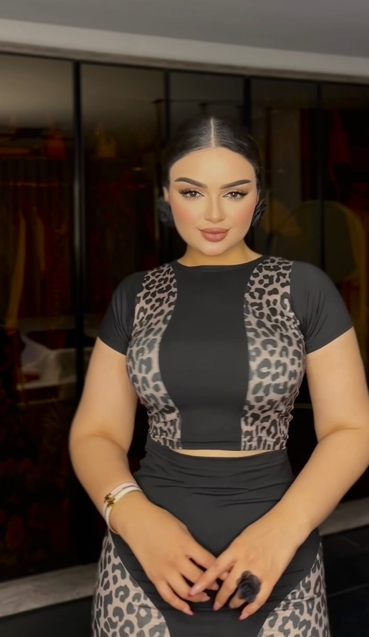 Tiger print black skirt and short-sleeved top set
