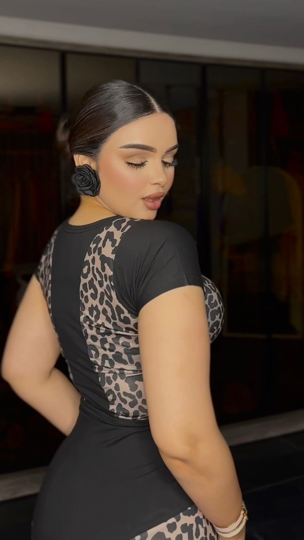 طقم التايجر اسود جيبة وتوب نص كم