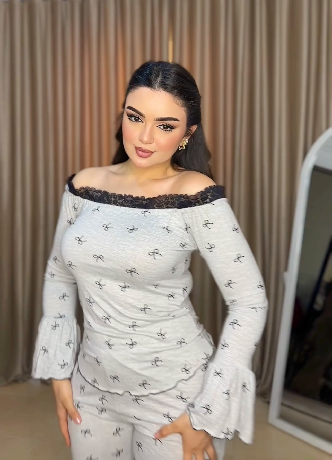 Grey shoulder pajama